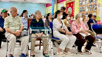 Chủ động phòng ngừa, bảo vệ trẻ nhỏ và người già trong mùa bệnh hô hấp
