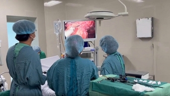 Bệnh viện Đa khoa Vĩnh Long lần đầu phẫu thuật nội soi cắt u lách hiếm gặp