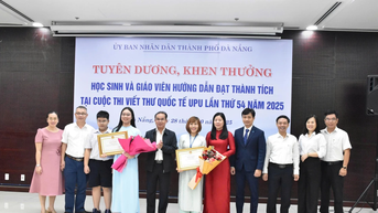 Đà Nẵng khen thưởng HS đạt thành tích tại Cuộc thi viết thư quốc tế UPU