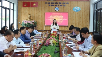 Lãnh đạo UBND tỉnh làm việc với Sở Giáo dục và Đào tạo