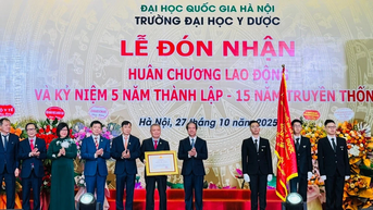 Đại học Y dược, Đại học QG Hà Nội nhận Huân chương Lao động hạng Ba