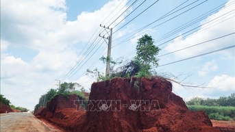 Đường điện 'ngáng chân' tiến độ dự án nâng cấp, mở rộng tuyến đường ĐT.753