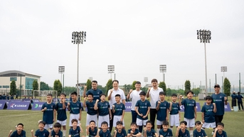 Chung tay nuôi dưỡng tình yêu bóng đá của trẻ em Việt Nam