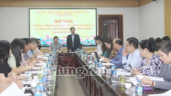 Đoàn nghiên cứu, khảo sát thực tế của Học viện Chính trị Quốc gia Hồ Chí Minh làm việc tại xã Phụng Công