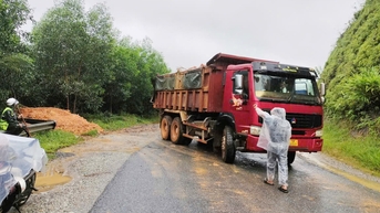 Đèo Kim Quy đã thông tuyến sau sạt lở