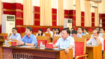 Tham mưu tỉnh phương thức quản lý chung việc thu gom, xử lý rác