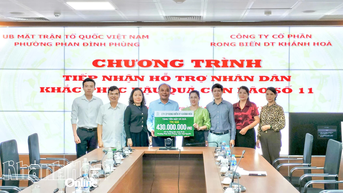 D&T Group trao tiền, quà cho đồng bào bị thiệt hại do bão số 10