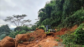 Tiếp tục xảy ra sạt lở trên Quốc lộ 28B (Lâm Đồng)