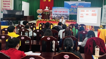 Tập huấn kỹ thuật trồng nấm tại xã Tây Sơn