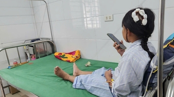 Vụ bé gái ở Hà Tĩnh bị bạo hành: 'Bố dùng búa đánh con...'