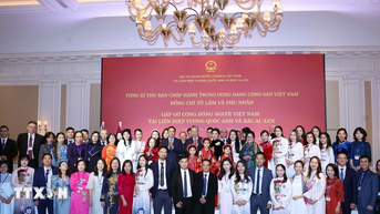 Tổng Bí thư Tô Lâm và Phu nhân với cộng đồng người Việt Nam tại Anh