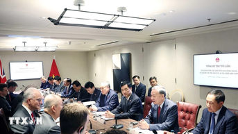 Tổng Bí thư Tô Lâm dự tọa đàm về công nghệ AI và chip bán dẫn