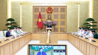 Thủ tướng chủ trì họp khẩn về ứng phó, khắc phục hậu quả mưa lũ tại miền Trung