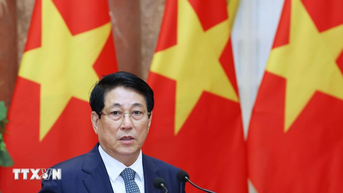 Chủ tịch nước Lương Cường lên đường dự Tuần lễ cấp cao APEC 2025