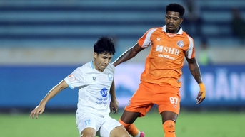 Đương kim vô địch Nam Định tung cờ trắng?