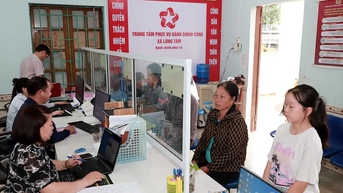 Người dân vui mừng khi thủ tục hành chính thông thoáng