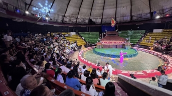 Múa rối nước Việt Nam chinh phục khán giả Lào