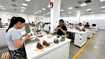 ដោះ​ស្រាយ​បញ្ហា 'ការ​កក​ស្ទះ' ដើម្បី​ទម្លុះ - ផ្នែក​ទី 1: ការ​ស្វែង​រក​មនុស្ស​ដែល​មាន​ភ្នែក​ក្រហម