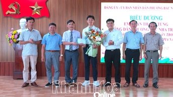 Phường Bắc Nha Trang gặp mặt, biểu dương Á quân Đường lên đỉnh Olympia 2025 Đoàn Thanh Tùng