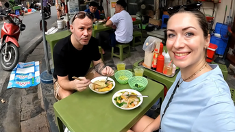 Khách Tây thử 1 món ngay khi trở lại Hà Nội, từ 'không hợp' đến nức nở khen ngon