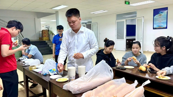 Trường học miền Trung chủ động 'bốn tại chỗ' ứng phó mưa lũ
