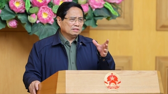 Thủ tướng: Bằng mọi biện pháp phải tiếp tế cho người dân ở nơi bị ngập sâu do mưa lũ