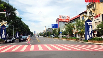 Phân luồng giao thông trung tâm TP Hồ Chí Minh để thực tập chữa cháy tại Saigon Centre