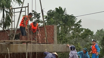 Xã Tam Xuân, Lãnh Ngọc di dời hàng trăm hộ dân vùng ngập lụt