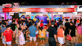 Acecook វៀតណាមបានបន្សល់ទុកនូវស្លាកសញ្ញារបស់ខ្លួននៅមហោស្រពវៀតណាម - ជប៉ុននៅទីក្រុង Da Nang ឆ្នាំ 2025: 3 ឆ្នាំជាប់ៗគ្នានៃការឧបត្ថម្ភ Diamond, 30 ឆ្នាំអមដោយអាហារវៀតណាមរាប់ពាន់លានដុល្លារ។