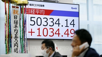 Niềm tin AI và kỳ vọng Fed hạ lãi suất đẩy chứng khoán châu Á tăng điểm