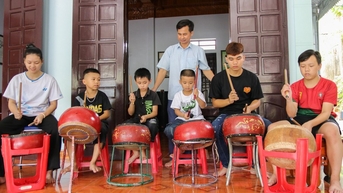 Người truyền nhịp “hồn quê” trong những hồi trống tế