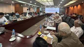 Phê bình văn học truyền thống mất dần vị thế giữa thời mạng xã hội