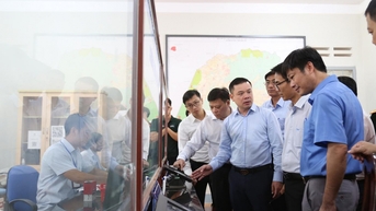 Chấn chỉnh cán bộ chậm giải quyết thủ tục hành chính