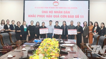 Trao kinh phí hỗ trợ người dân Thái Nguyên khắc phục hậu quả bão lũ