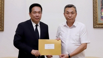 Đại diện Liên đoàn Bóng đá Thái Lan sang Việt Nam xin lỗi vụ nhầm quốc kỳ