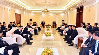 Bí thư Tỉnh ủy Hầu A Lềnh hội kiến song phương với Bí thư Tỉnh ủy Vân Nam Vương Ninh