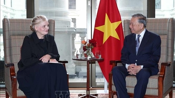 Tổng Bí thư tiếp Phó Chủ tịch Cao cấp Tập đoàn Rolls-Royce