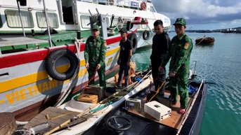 ឃាត់ខ្លួន​មេ​បញ្ជាការ​០២​នាក់ ពីបទ​នេសាទ​ខុសច្បាប់​នៅ​តំបន់​សមុទ្រ Co To