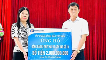 ក្រុមហ៊ុន Petrolimex បរិច្ចាគប្រាក់ចំនួន 10 ពាន់លានដុង ដើម្បីជម្លៀសការខូចខាតបន្ទាប់ពីព្យុះលេខ 10 (Bualoi)