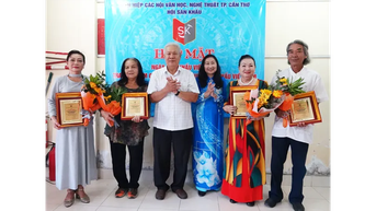 សកម្មភាពជាច្រើនដើម្បីអបអរសាទរទិវាមហោស្រពវៀតណាម - ខួបមរណភាពរបស់ស្ថាបនិករោងមហោស្រព