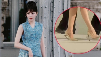 디르, 딜라바 딜무라트 구두 굽 부러진 사건으로 품질 저하 비판받아
