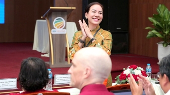 ខិតខំនាំយកការអប់រំស្តង់ដារអន្តរជាតិឱ្យកាន់តែជិតស្និទ្ធជាមួយប្រជាជនវៀតណាម