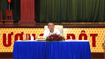 ការលុបបំបាត់ការរាំងស្ទះស្ថាប័ន និងការទប់ស្កាត់ធនធាន ដើម្បីសម្រេចបាននូវកំណើនលើសពី 8%