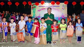 ពិធីបុណ្យព្រះច័ន្ទពេញវង់នៅព្រំដែន
