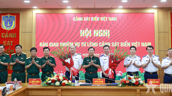 ប្រគល់ភារកិច្ចមេបញ្ជាការឆ្មាំសមុទ្រវៀតណាម