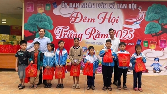 Hàng nghìn phần quà Trung thu đến với thiếu nhi Tân Hội, Langbiang - Đà Lạt và các bệnh nhi khó khăn