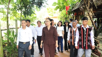 Lãnh đạo thành phố Đà Nẵng khảo sát các điểm du lịch cộng đồng ở xã miền núi