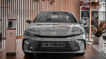 Toyota Camry đang được ưu đãi gần 80 triệu đồng tại Việt Nam