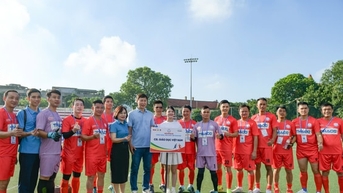 បើកការប្រកួតបាល់ទាត់កម្មករ និងមន្ត្រីរាជការវៀតណាមឆ្នាំ២០២៥