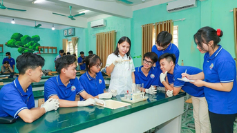 Hiệu trưởng có thể tuyển dụng giáo viên: Cần thực tâm, thực tài